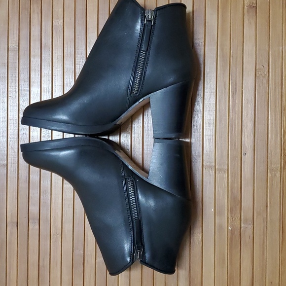 THURSDAY BOOTS, Women's 3" Heel Uptown Bootie in Black Leather - Picture 4 of 6